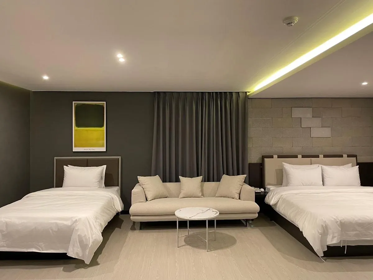 Hotel Quatz Busan 0*,
